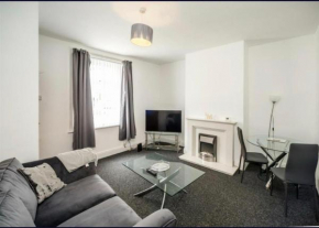 Church View house,2bed,brighouse central location